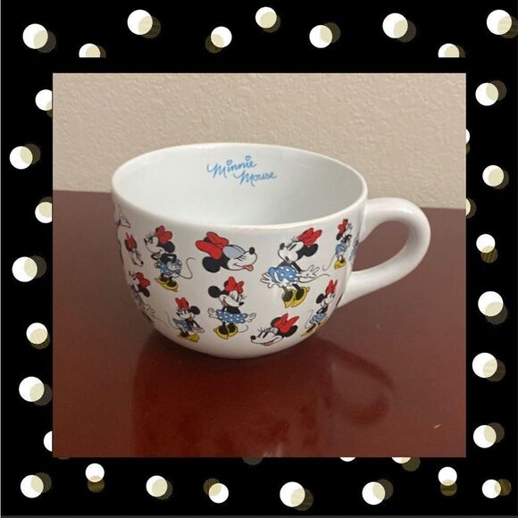 🎀🍲 Disney Minnie Mouse Large Coffee / Soup Bowl Poses Tossed Classic  Mug - Picture 1 of 6